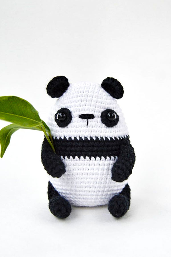 Mini panda amigurumi